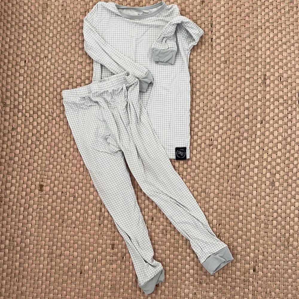 Sweet bamboo pajamas 2t.